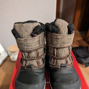 See Kai Run Gilman Boots Waterproof Unisex, Brown/Black,Thermal Lining